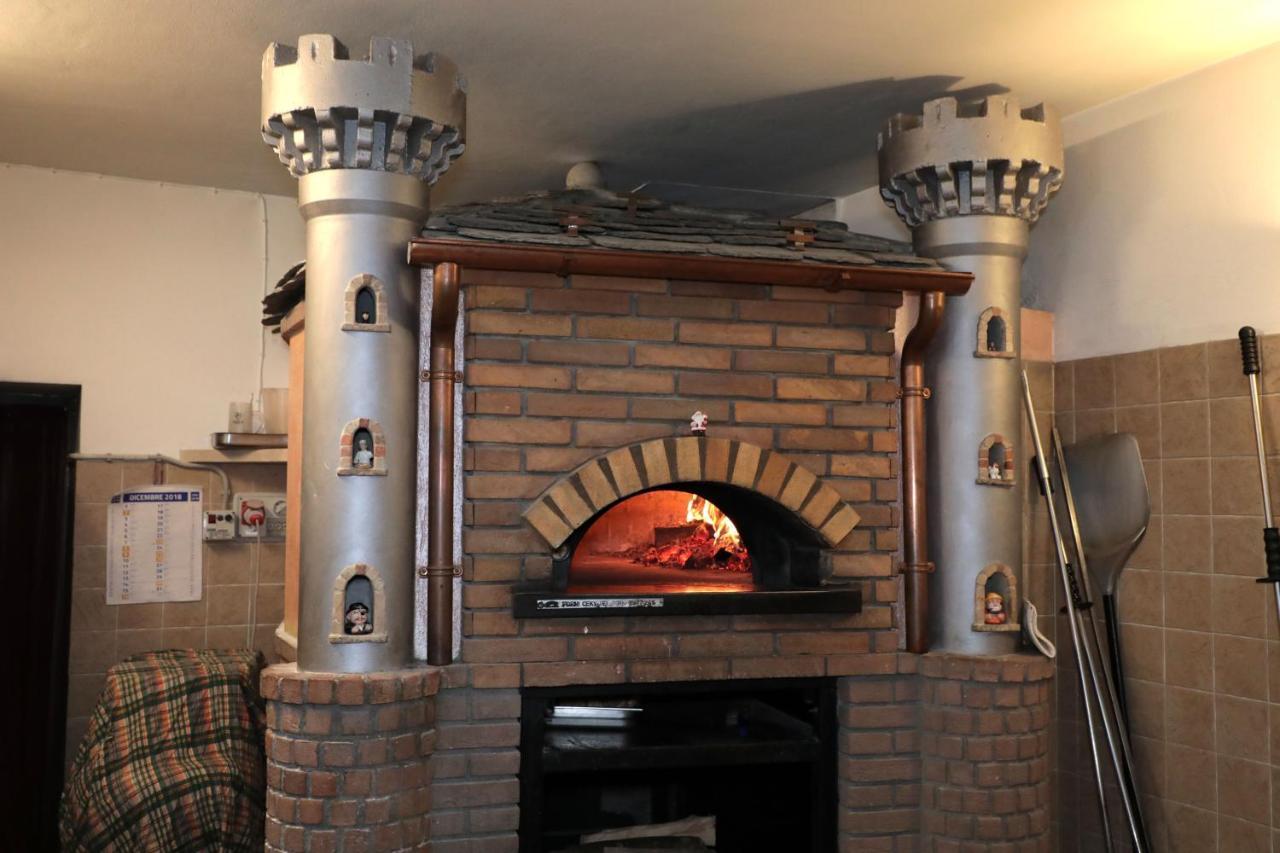 Hotel Ristorante Chateau Aymavilles Bagian luar foto