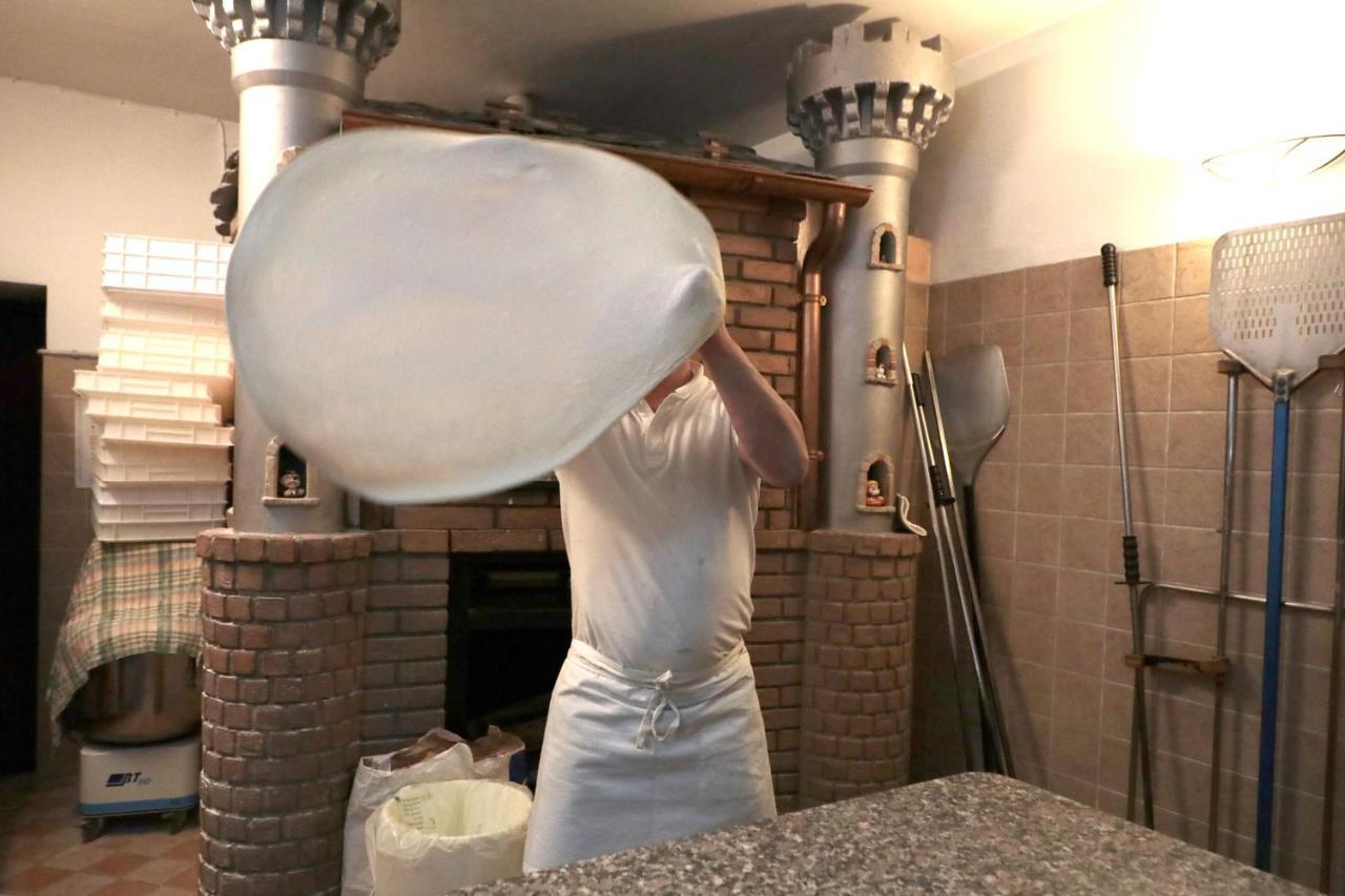 Hotel Ristorante Chateau Aymavilles Bagian luar foto