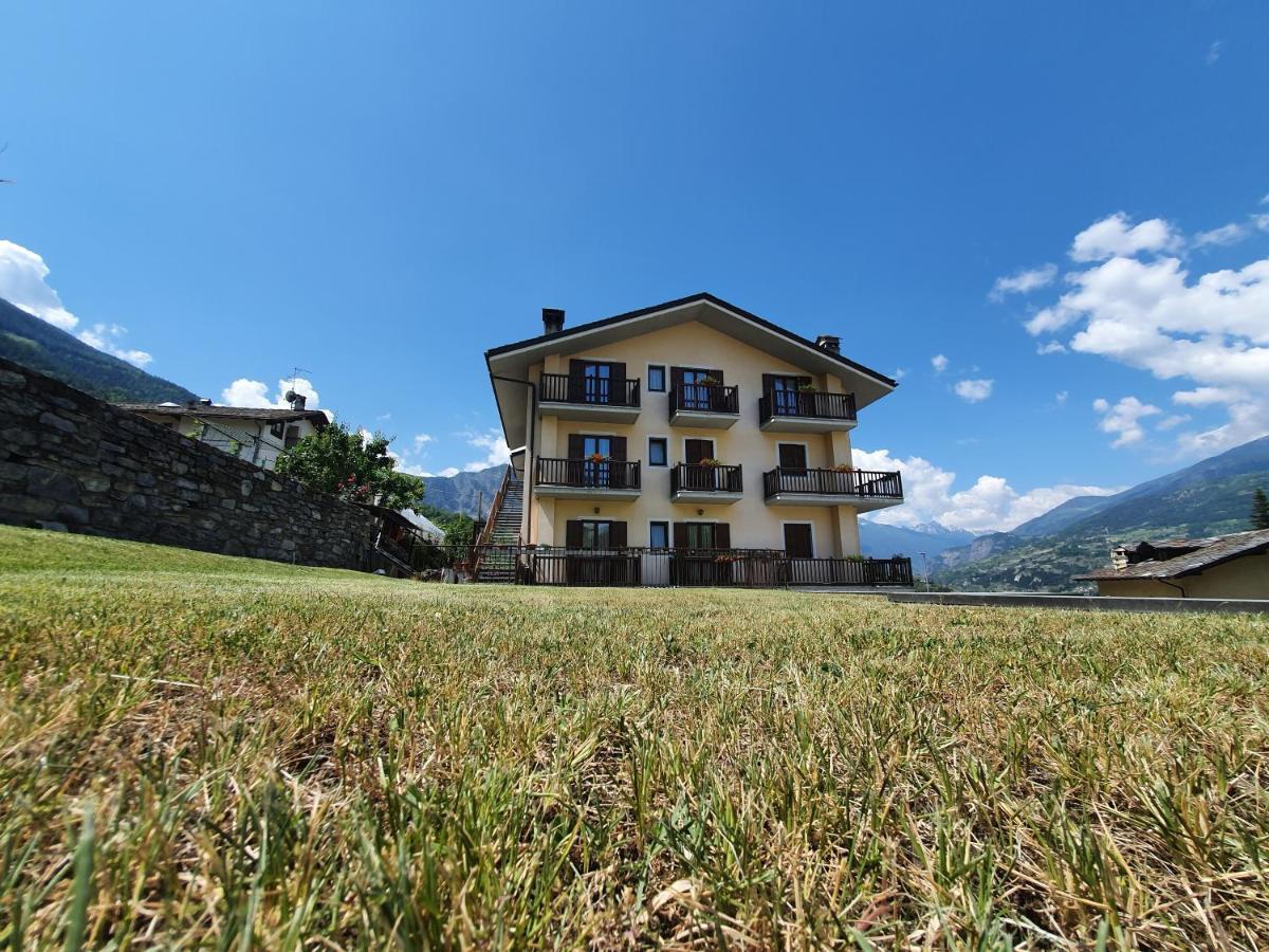Hotel Ristorante Chateau Aymavilles Bagian luar foto