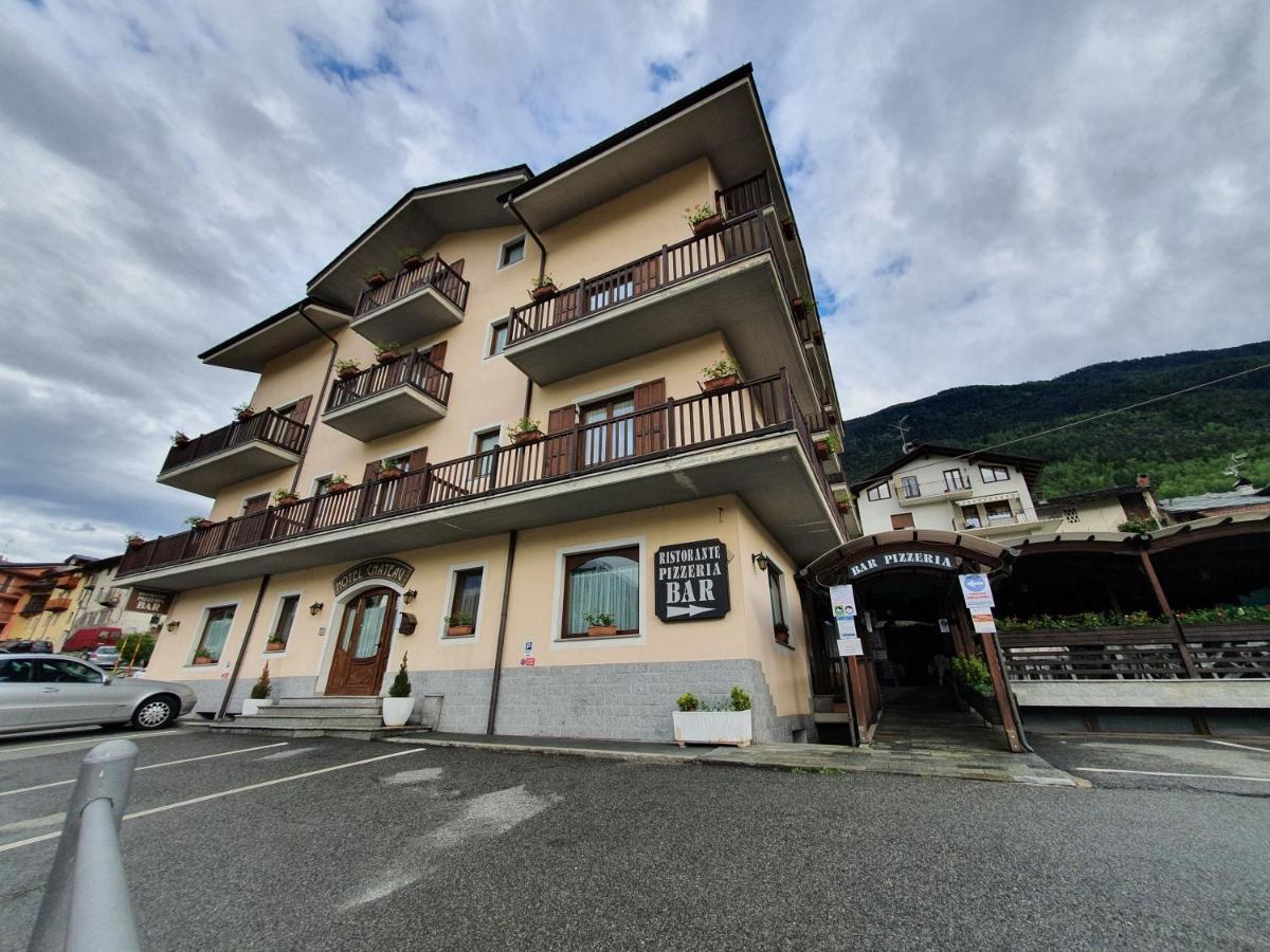 Hotel Ristorante Chateau Aymavilles Bagian luar foto
